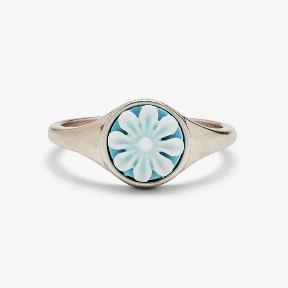 ❄️ Pura Vida | CAMEO RING FLORAL VARIOUS SIZES AVAILABLE - Picture 2 of 4